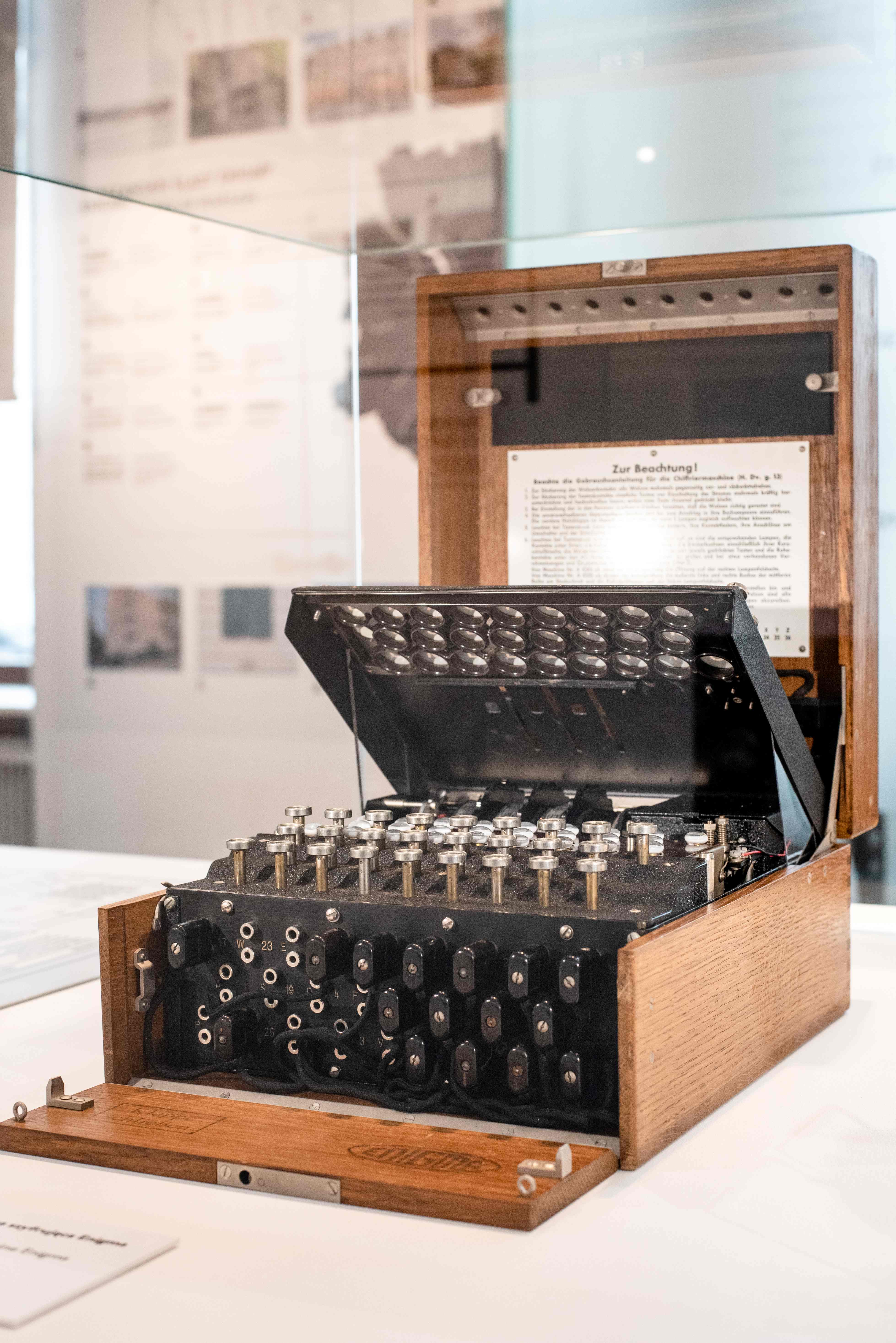 Maszyna Enigma.