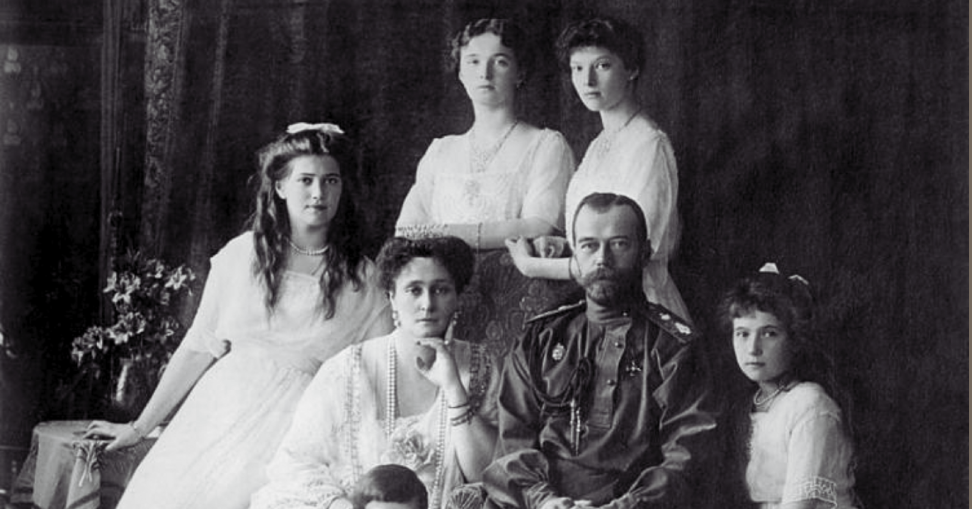 Car Mikołaj II z rodziną, zdjęcie archiwalne.