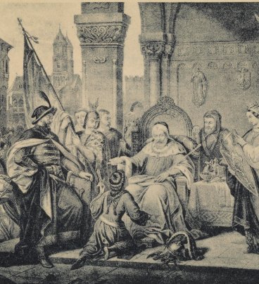 Władysław Herman siedzi na tronie, przed nim klęczy syn Bolesław, na lewo od Bolesława stoi Sieciech. Wokół zgromadzeni dworzanie. W tle widać zabudowania miejskie.